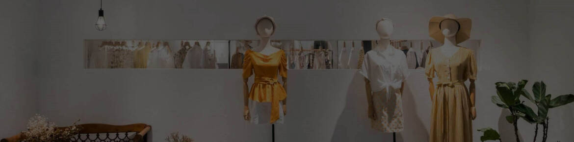 fashion-women-s-clothes-shopping-mall-windows-2-2.jpg